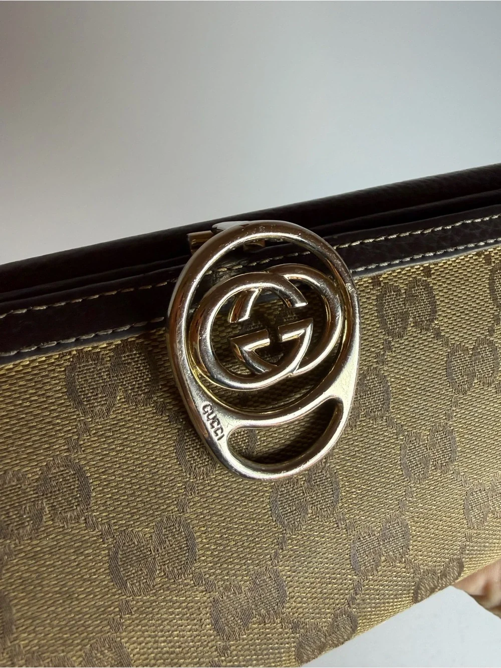 Gucci Interlocking G Clasp Brown GG Canvas Wallet - Picture 4 of 16